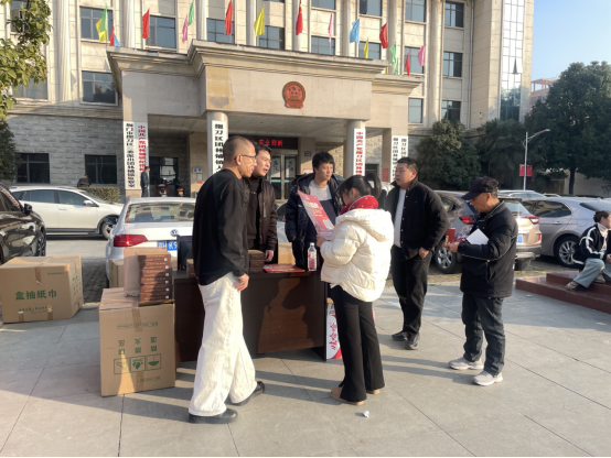 球王会体育平台网页置业前往团林镇开展“安居工程”政策宣讲及球王会体育平台网页学府项目宣传活动36.png